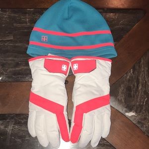 NWOT winter hat&gloves bundles